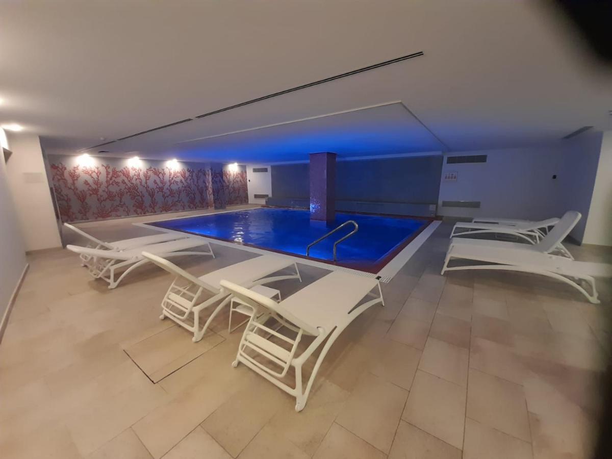 Seaview - Adults Only 16