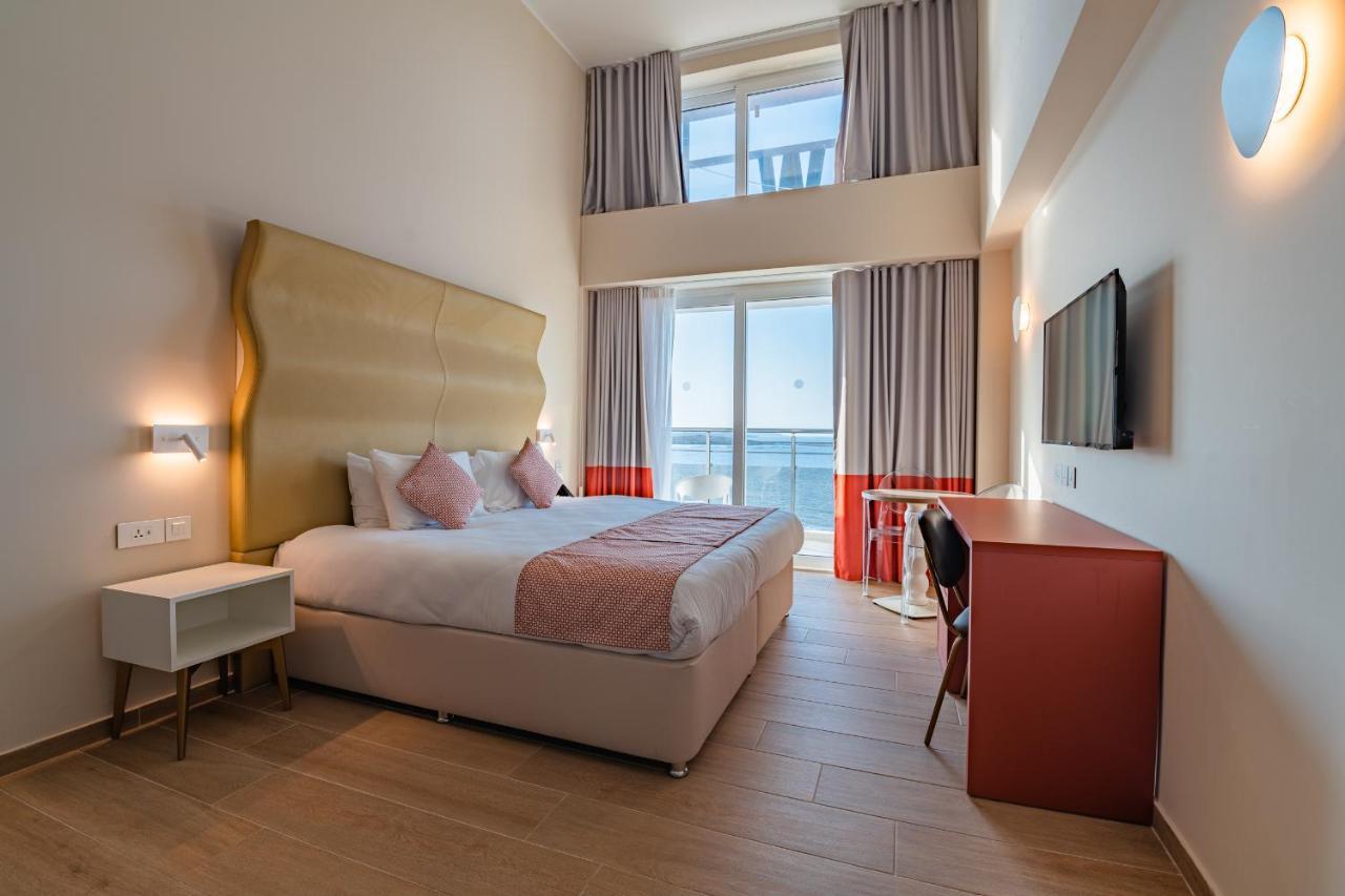Seaview - Adults Only 16 Hotel 4*